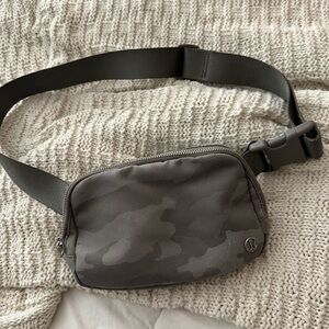 Lululemon bag